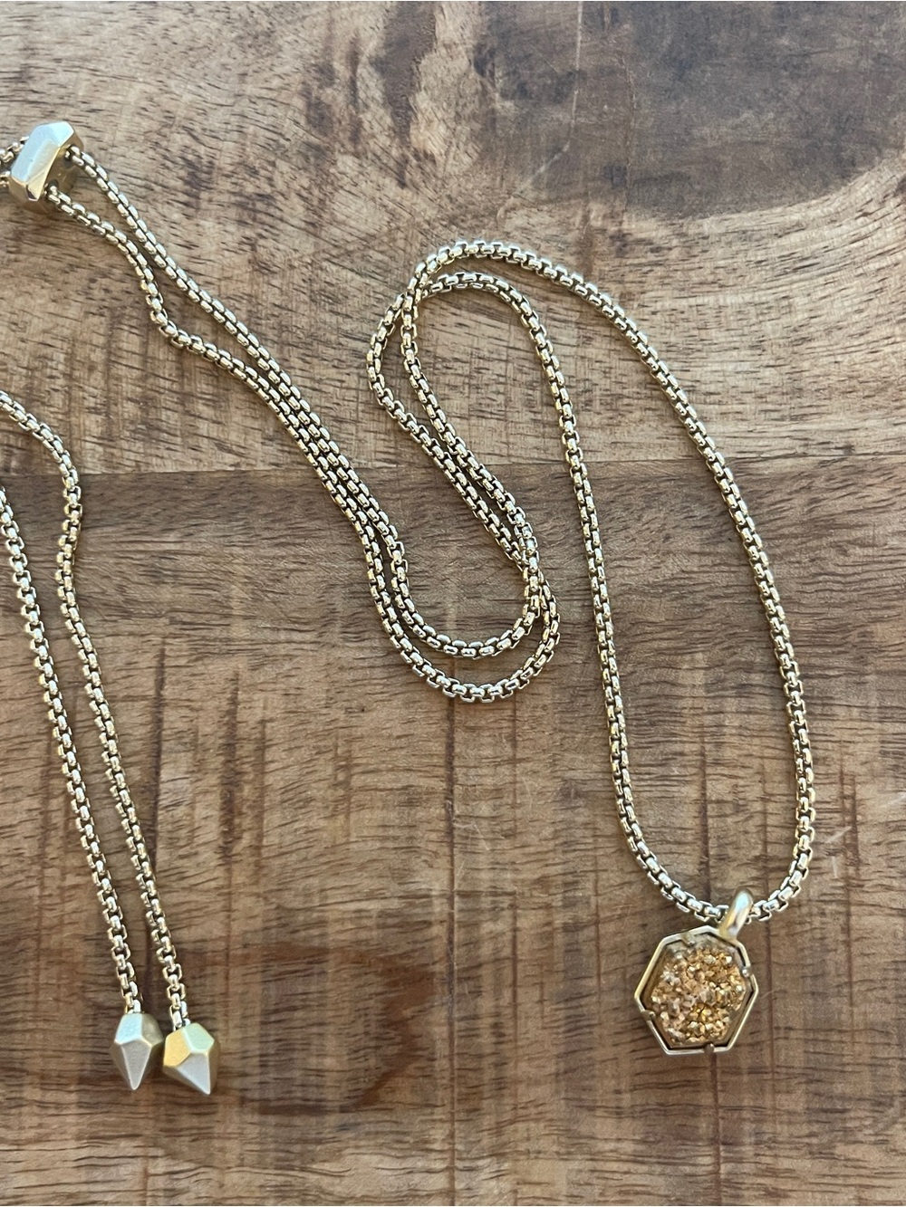 Kendra Scott adjustable length necklace in gold with gold shimmer stone - Picture 3 of 4